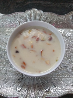 தேங்காய்ப்பால் பாஸ்மதி ரைஸ் கீர் (Thenkaipaal basmathi rice kheer recipe in tamil) செய்முறை முக்கிய புகைப்படம்