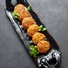 Chana Dal vada /Bengal Gram fritters A picture of Chana Dal vada /Bengal Gram fritters.