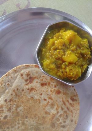 A picture of Brinjal ki sabzi.