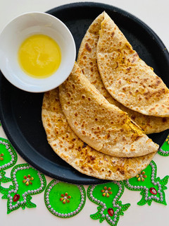 पारंपारिक पुरणपोळी (puranpoli recipe in marathi) रेसिपी चे मुख्य फोटो