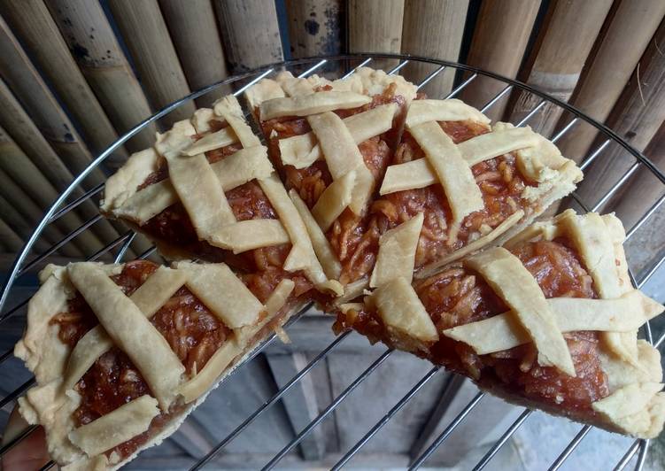 Bagaimana Menyiapkan Pie apel yang Enak