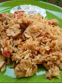 காளான் பிரியாணி (Mushroom Biryani Recipe in TAmil) செய்முறை முக்கிய புகைப்படம்