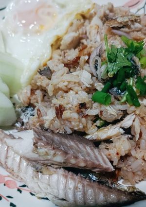 รูปของ ข้าวคลุกปลาทู
