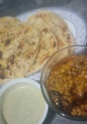 A picture of Aloo naan.