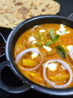 વેજ કોલ્હાપુરી (Veg Kolhapuri Recipe In Gujarati) રેસીપી મુખ્ય ફોટો
