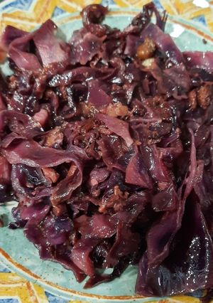 Una foto de Col lombarda con jamón