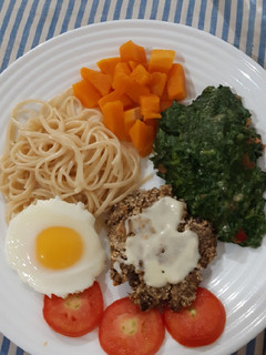Una foto de Almuerzo/cena proteína saludable con las calorías justas