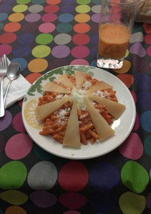Una foto de Macarrones a los 4 quesos