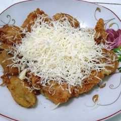A picture of Pisang goreng crispy tabur keju.