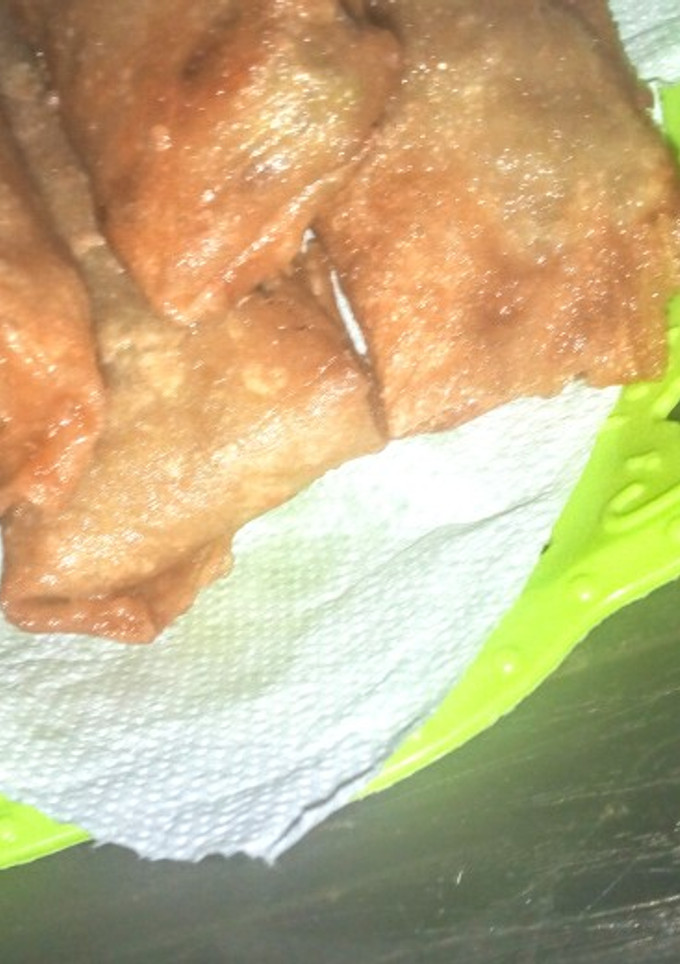 A picture of Spring rolls.
