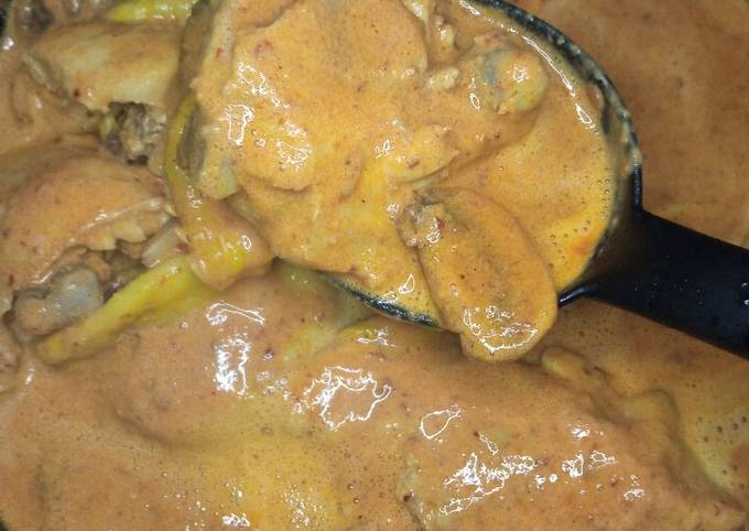 Pechuga de pollo en crema de chipotle con champiñones Receta de Mich  Gomitas- Cookpad