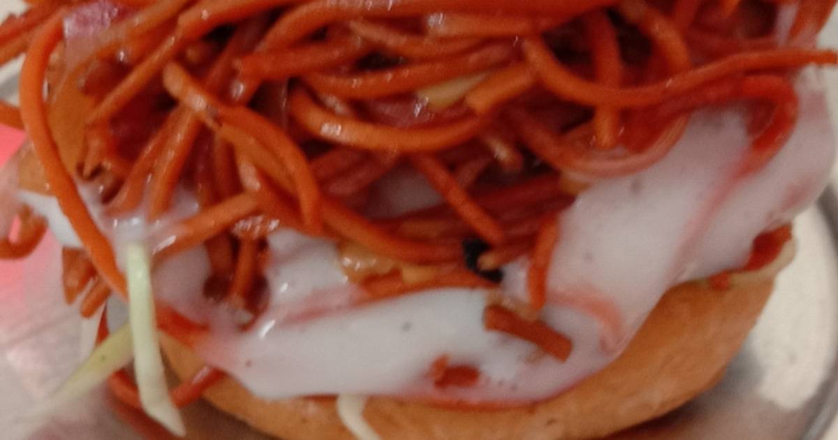 Noodles Burger Recipe By Lakshit Kaushal Cookpad