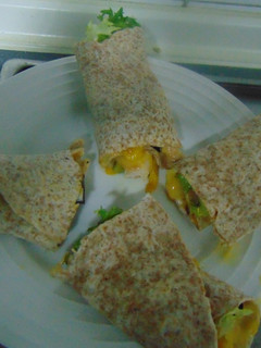 Una foto de 🌯Fajitas pollo 🐔con mango🍑