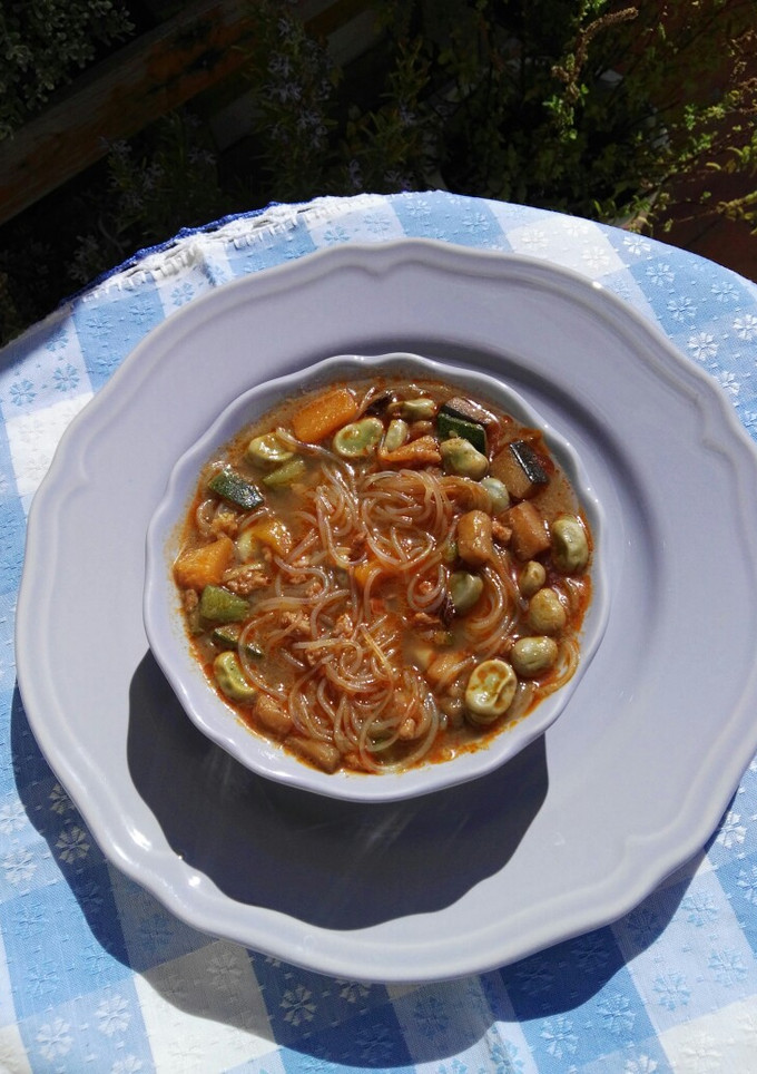 Una foto de Sopa vegana de miso rojo