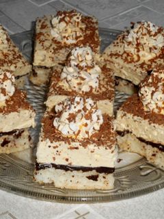 Kókuszos, vaníliás krémes sütemény recept fotója
