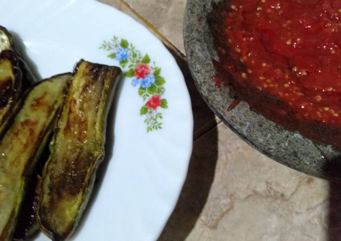 Langkah Mudah untuk Menyiapkan Terong Bakar Sambal Tomat Ala Eric Herjanto MasterChef Indonesia