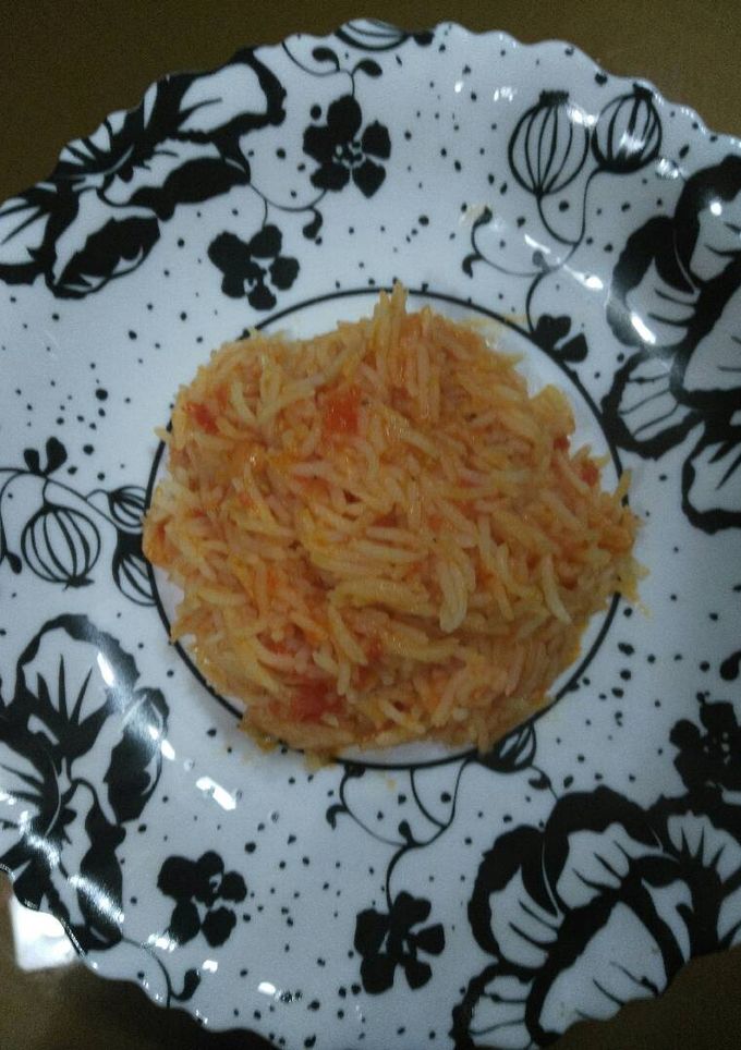 صورة لوصفة رز بالبصل والطماطم دايت