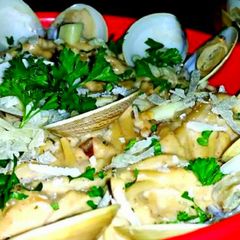 A picture of Mike's New England Clam Chowder & Homemade Croutons.