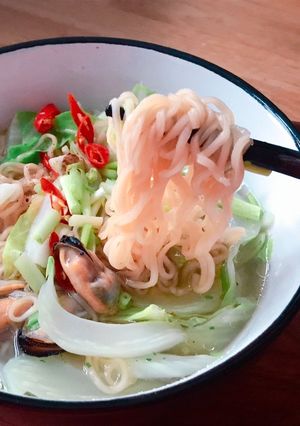 Hình của món Mì Trai Bắp Cải.
