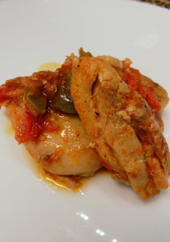 Una foto de Pollo al chilindrón