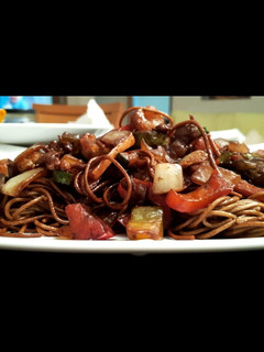 Una foto de Fideos de trigo sarraceno con verduras