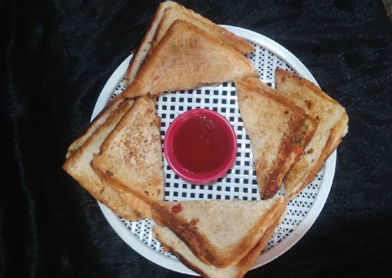 Easiest Way to Make Perfect Onion and tomato sandwich