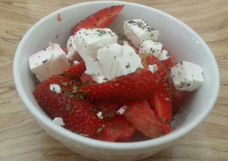 Recipe: Delicious Water melon, strawberry &amp; feta cheese salad