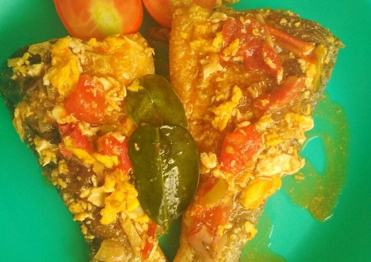 Bagaimana mengolah Bandeng sautiluran (saus tiram +telur+santan) 🤗, Sempurna