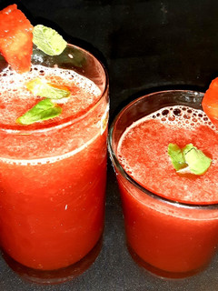वाटरमेलन जूस (watermelon juice recipe in Hindi) रेसिपी मुख्य फोटो