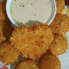 A picture of Sabudana vada.