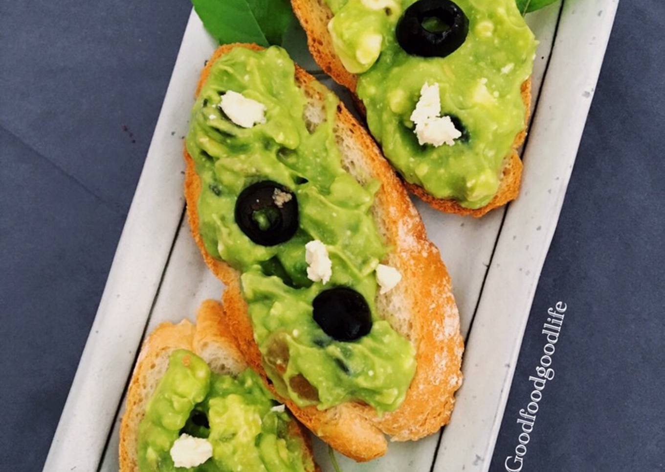 Basil Guacamole