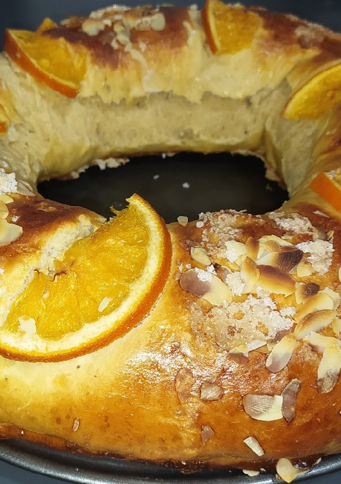 Una foto de Roscón de reyes brioche (panificadora Moulinex Pain Doré)