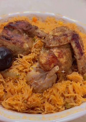 صورة لوصفة كبسة حمراء بالدجاج