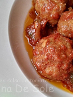 Una foto de Albóndigas en salsa de tomate