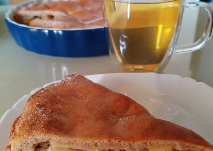 Пирог с рикоттой и яблоками на творожном тесте