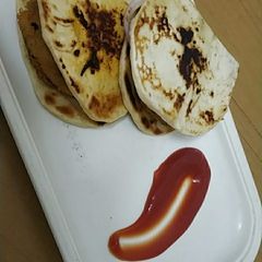 A picture of Aloo naan.