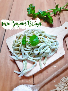 Foto resep Mie Bayam Brazil Homemade
