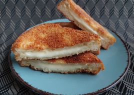 Ropogós mozzarellás szendvics (Mozzarella in carrozza)