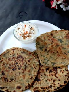 मेथी पराठा (methi paratha recipe in Hindi) रेसिपी मुख्य फोटो