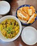 Ếch xào nước cốt dừa chấm bánh mì