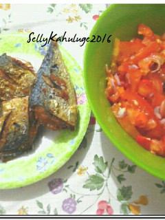 Foto resep Ikan Goreng + Dabu Dabu