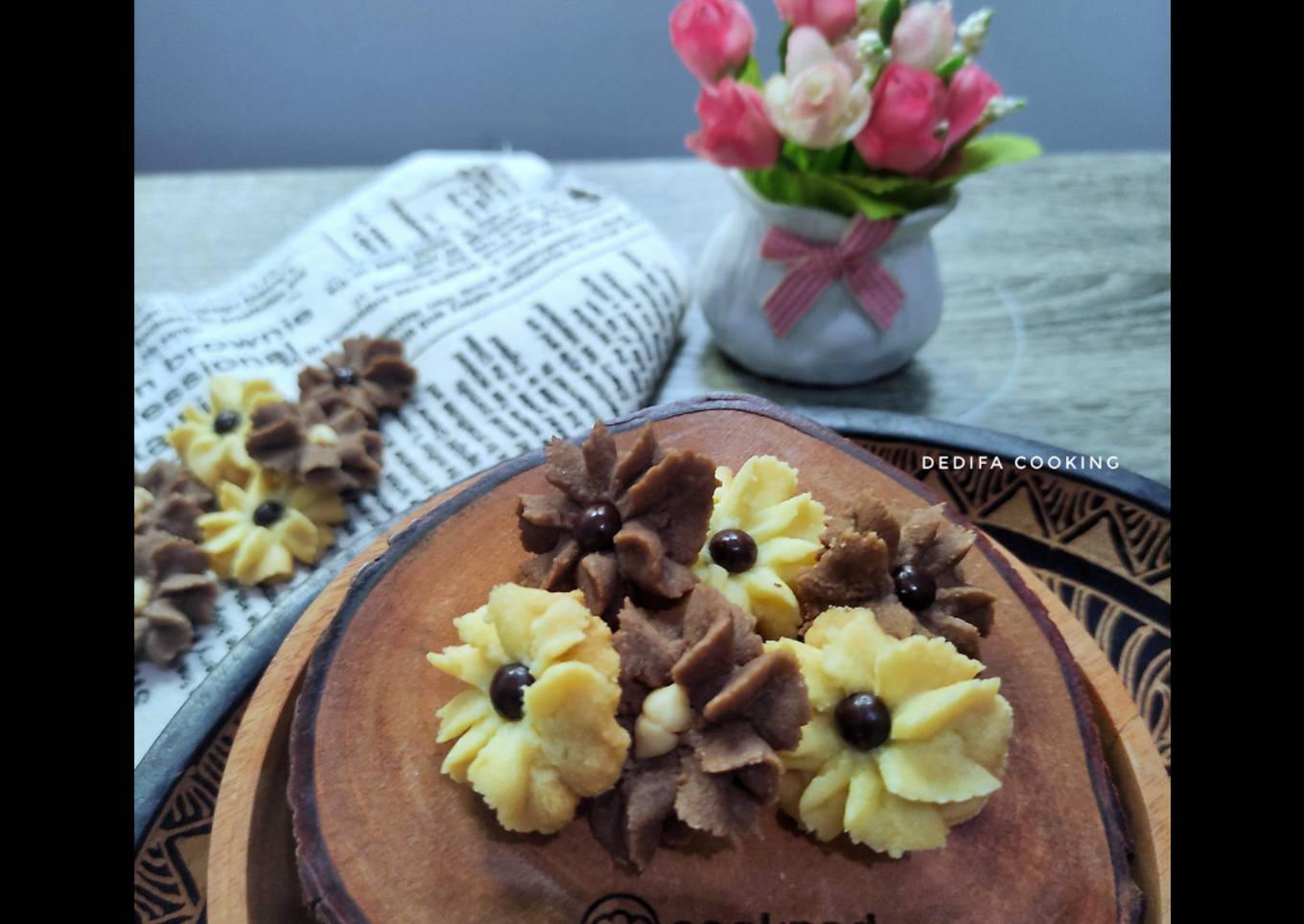 115. Kue Semprit Bunga