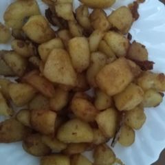 A picture of Potato fry cubes.
