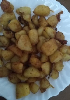A picture of Potato fry cubes.