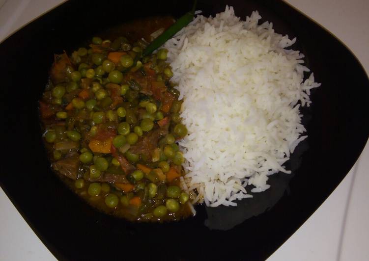 Step-by-Step Guide to Prepare Speedy Rice and peas stew