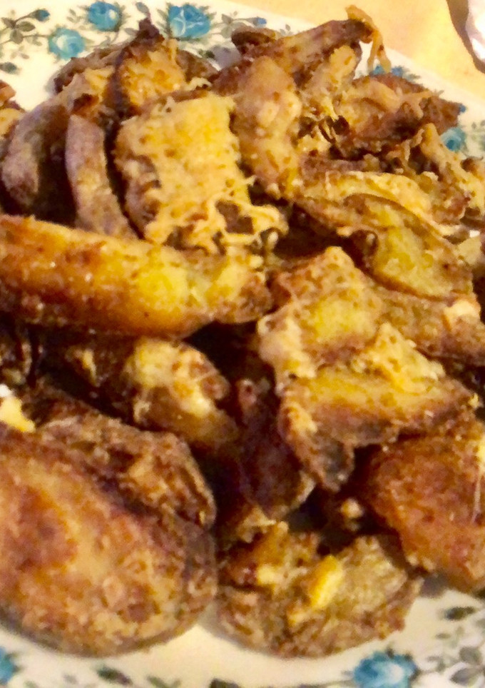 Una foto de Patatas deluxe con queso caseras 🧀🥔