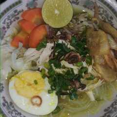 รูปของ Soto Ayam kampung Rumahan