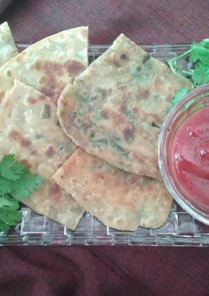 મસાલા પરાઠા (Masala Paratha Recipe In Gujarati) રેસીપી મુખ્ય ફોટો