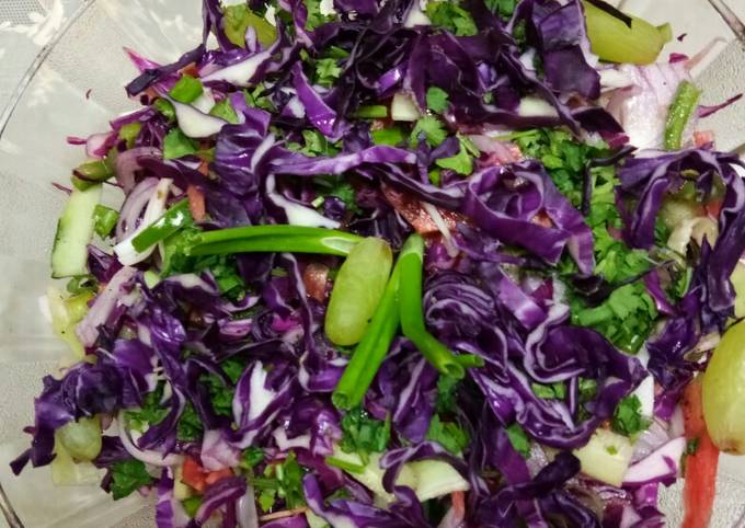 Purple cabbage salad