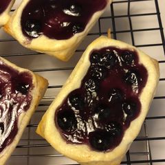 A picture of Cream Cheese Danish.